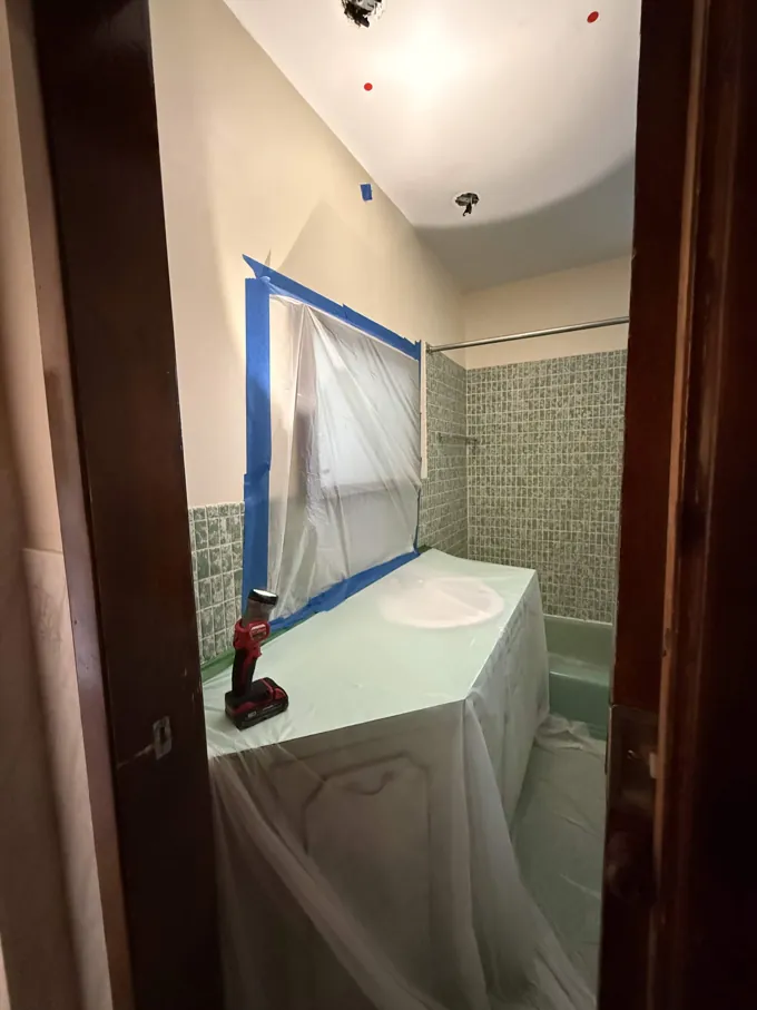 Surfaces de la salle de bain protégées